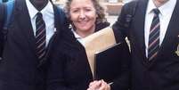 Professora morta a facadas dava aulas h&aacute; 40 anos em col&eacute;gio ao norte da Inglaterra  Foto: Twitter