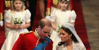 <p>O vestido de noiva de Kate Middleton, o mais festejado dos últimos tempos, é da grife de Alexander McQueen</p>  Foto: Getty Images 