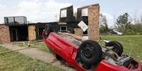 <p>Houve 27 mortes confirmadas relacionadas ao clima e mais 200 feridos em todo Arkansas e Mississippi</p>  Foto: AP