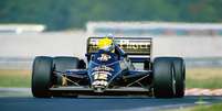 <p>Em Hungaroring, Senna sofreu uma das ultrapassagens mais impressionantes da F1</p>  Foto: Getty Images 