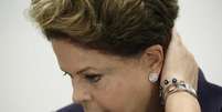 A presidente Dilma Rousseff participa de uma cerimônia em Brasília. Dilma se reunirá com o ex-presidente Luiz Inácio Lula da Silva em São Paulo nesta sexta-feira, antes do Encontro Nacional do PT, que terá a participação dos dois no final do dia. 30/04/2014  Foto: Ueslei Marcelino / Reuters