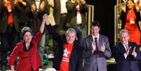 <p>A presidente Dilma Rousseff, o ex-presidente Lula e o prefeito de SP Fernando Haddad no Encontro Nacional do PT</p>  Foto: Alice Vergueiro / Futura Press