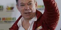 <p>Juan Manuel Santos, favorito para as elei&ccedil;&otilde;es presidenciais de 25 e maio est&aacute; no centro de investiga&ccedil;&otilde;es da&nbsp;Procuradoria Geral, que analisa se sua campanha foi realizada com financiamento irregular</p>  Foto: AP
