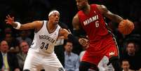 O camisa 6 anotou 49 pontos e liderou o Miami Heat &agrave; vit&oacute;ria  Foto: Reuters