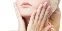 Marquinhas causadas pelo tratamento inadequado da acne podem ser atenuadas em apenas quatro semanas com a adoção de  cosméticos eficazes   Foto: Shutterstock 