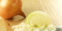 No grupo alimentos a cebola registra alta de 40,29%  Foto: Shutterstock