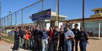 <p>Agentes penitenci&aacute;rios do Pres&iacute;dio Advogado Nilton Gon&ccedil;alves, em Vit&oacute;ria da Conquista, aderiram &agrave; greve</p>  Foto: Anderson Oliveira / vc rep&oacute;rter
