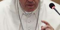 <p>Nas &uacute;ltimas d&eacute;cadas, o Vaticano vem sofrendo press&atilde;o para tornar o celibato opcional e permitir que os padres se casem</p>  Foto: AP