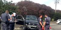 <p>Após bater a Ford Ranger, suspeito atirou na viatura</p>  Foto: Oslaim Brito / Futura Press