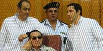 Hosni Mubarak e filhos foram condenados por se apropriar de US$ 17,5 milhões  Foto: AFP