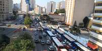<p>Dezenas de ônibus pararam de circular em função da paralisação dos rodoviários na capital paulista</p>  Foto: Fábio Sim / vc repórter