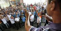 <p>Assembleia realizada nessa quinta-feira determinou a greve</p>  Foto: Marco Aurélio Martins / Futura Press