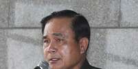Prayuth, que há três dias declarou a lei marcial no país, assumiu todos os poderes após considerar que as tentativas de um acordo entre o Executivo interino e os antigovernamentais fracassaram  Foto: AP