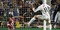 No segundo tempo da prorrogação, Gareth Bale aproveitou rebote de grande jogada de Dí Maria e colocou o Real Madrid na frente  Foto: AP