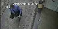 Testemunhas oculares relataram que, na tarde de sábado, um homem portando mochila entrou no museu, disparou em torno de si e fugiu a pé  Foto: AP