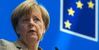 Merkel falou com jornalistas nesta segunda-feira e disse ser "lamentável" vitória de extremistas   Foto: Reuters