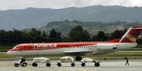 Avião da Avianca no aeroporto Eldorado, em Bogotá, na Colômbia  Foto: Getty Images