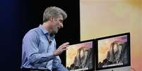<p>Craig Federighi, vice-presidente de engenharia da Apple, apresentou o OS X Yosemite em junho</p>  Foto: AP