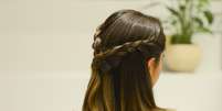 O penteado &eacute; f&aacute;cil e elegante  Foto: P&aacute;prica Fotografia/ Canarinho Press