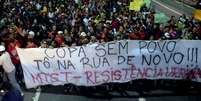 <p>Manifestação do MTST em São Paulo</p>  Foto: Alan Morici / Terra