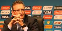 <p>Para Jérôme Valcke, Suárez "deveria buscar algum tratamento" para parar de morder rivais</p>  Foto: Eduardo Viana / Agência Lance