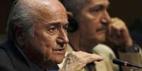 <p>Blatter disse que o mundo está perturbado pela mídia</p>  Foto: Paulo Whitaker / Reuters