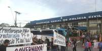 Policiais protestam e anunciam greve em Manaus  Foto: Márcio Azevedo / Especial para Terra