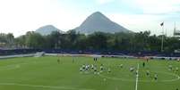 Seleção da Holanda treina neste sábado na Gávea. Técnico Louis Van Gaal despista a respeito de dúvidas, como meio-campista De Guzmán e atacante Van Persie. Treinador descartou responder perguntas em espanhol.  Foto: Marcus Vinícius Pinto / Terra