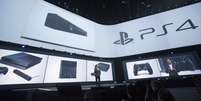 <p>A Sony elevou sua previsão de lucro operacional da divisão do PS4, depois de vender 3,3 milhões de unidades do console no trimestre passado</p>  Foto: Reuters