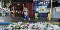 <p>Ruas da Vila Madalena ficam "recheadas" de lixo após os jogos</p>  Foto: Bruno Santos / Terra