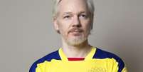 Assange está exilado na embaixada do Equador, em Londres  Foto: Twitter/ @FAlvaradoE / Reprodução
