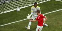 <p>Seferovic concluiu linda jogada suíça no último lance da partida e evitou o primeiro empate da atual edição da Copa do Mundo</p>  Foto: Reuters