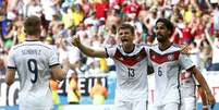 <p>Aguardado duelo pela estreia de ambas as seleções na Copa terminou com vitória de 4 a 0 para alemães</p>  Foto: Reuters