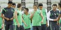 Na véspera de jogo contra o Brasil, a seleção do México fez treino na tarde desta segunda-feira no Castelão, em Fortaleza.  Foto: Ricardo Matsukawa  / Terra