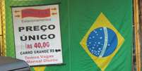 Estabelecimentos dobraram o pre&ccedil;o cobrado normalmente  Foto: Janaina Garcia / Terra