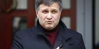 <p>O ministro do Interior da Ucrânia, Arsen Avakov, participa de coletiva de imprensa em frente ao escritório do ministério em Kiev, em 8 de abril</p>  Foto: Reuters