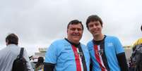 São-paulinos, Alexandre e Rodrigo vão à Arena Corinthians para torcer pelo Uruguai  Foto: Terra