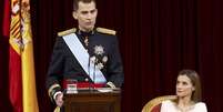 <p>Os novos reis da Espanha, Felipe VI e Letizia</p>  Foto: Paco Campos / Reuters