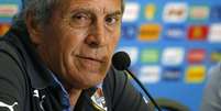 <p>Técnico do Uruguai falou sobre a punição de Suárez</p>  Foto: Carlos Barria / Reuters