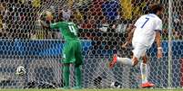 <p>Grécia conquistou vitória histórica com gol nos acrescimos e eliminuou africanos da Copa do Mundo</p>  Foto: AFP