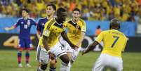 Martínez comemora o segundo gol colombiano, que devolveu a vitória à equipe sul-americana sobre o Japão  Foto: Reuters