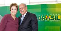Presidente Dilma com César Borges durante a cerimônia de posse do ministro  Foto: Roberto Stuckert Filho/PR / Divulgação