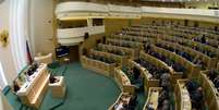 <p>Senadores da R&uacute;ssia participam de&nbsp;uma sess&atilde;o do Conselho da Federa&ccedil;&atilde;o&nbsp;(C&acirc;mara alta do Parlamento), em Moscou, em 25 de junho</p>  Foto: AFP