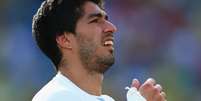 Suárez fica fora da Copa após punição  Foto: Clive Rose / Getty Images 