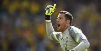 Júlio César comemora gol brasileiro contra o Chile  Foto: Dylan Martinez / Reuters