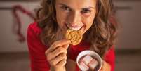 Durante o inverno, a vontade de comer mais tem de ser driblada com algumas dicas especiais que ajudam a manter a dieta   Foto: Shutterstock