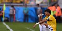 <p>Capitão, Thiago Silva se isolou antes das cobranças de pênalti</p>  Foto: Vanderlei Almeida / AFP