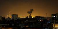 Sete combatentes palestinos morreram e dois eram considerados desaparecidos após ataques na aéreos israelenses na madrugada de domingo para segunda-feira na Faixa de Gaza  Foto: Hatem Moussa / AP