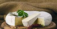 Conhecida por queijos como camembert, brie, roquefort, o pont-lévêque, entre outros, região é rica em sabores  Foto: Shutterstock