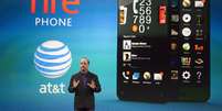 <p>Presidente da Amazon, Jeff Bezos acredita que o Fire Phone é um celular para o futuro, sem grande suceso a curto prazo</p><p> </p>  Foto: Getty Images 
